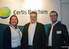 Britta Trauter, Ulrich Schmidt-Dittmeier und Arne Schulz von deutschen Niederlassung von Certis Belchim, einem Pflanzenschutzmittelhersteller.  